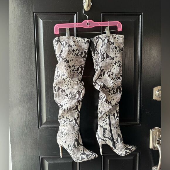 Jessica Simpson White Snakeskin Ruched Thigh High Boots Size 6 - Picture 3 of 11